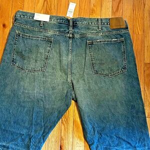 NWT American Eagle Men's Relaxed Straight Jeans Medium Wash Denim Size 44x32